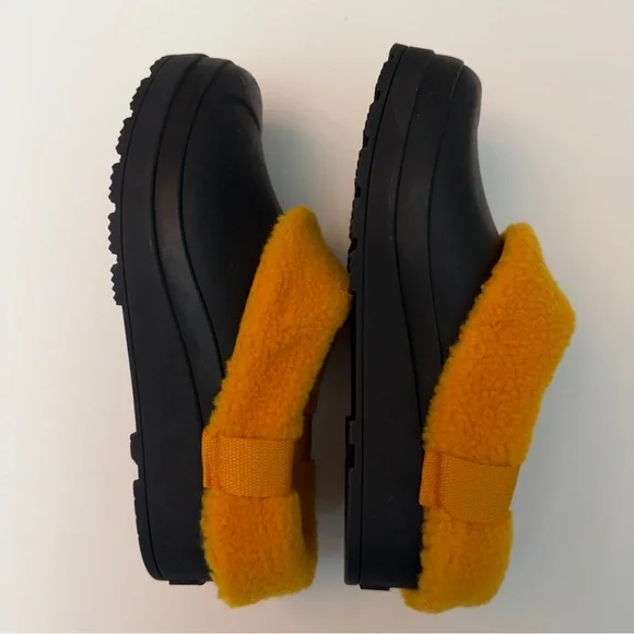 *New* Hunter Women's Play Sherpa Insulated Clogs in Black and Orange, Size 8 - Picture 5 of 8